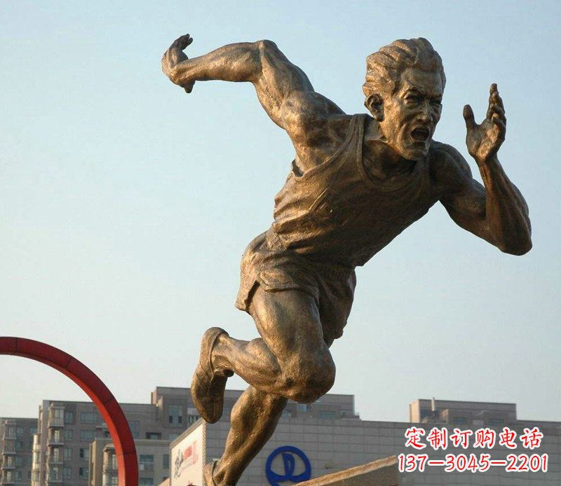 开封把运动热情融入铜雕-男人雕塑