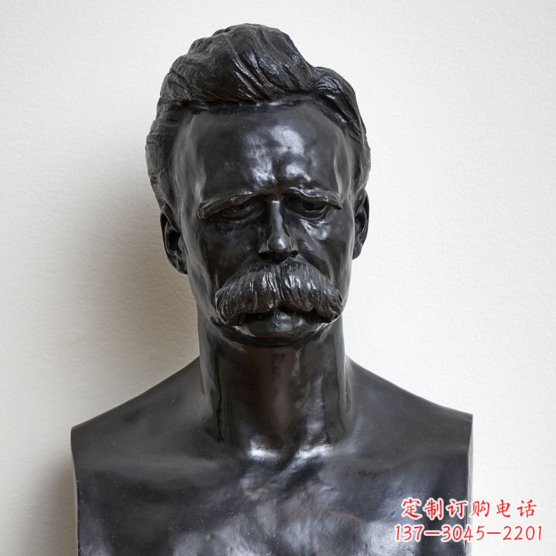 开封尼采石雕头像,独特而华丽