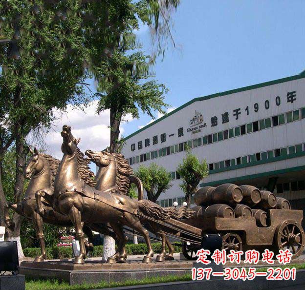 开封追求完美,华丽马车铜雕塑