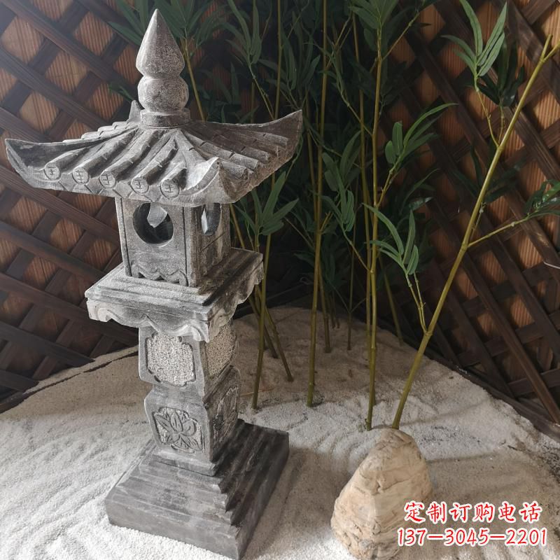 开封青石仿古灯笼雕塑是由中领雕塑定制的经典雕…
