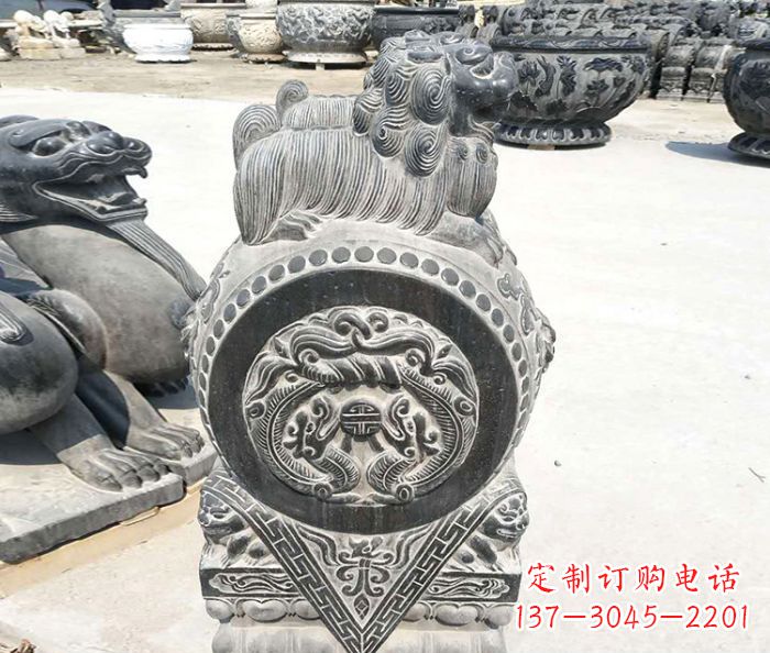 开封精美的青石仿古狮子门墩石雕