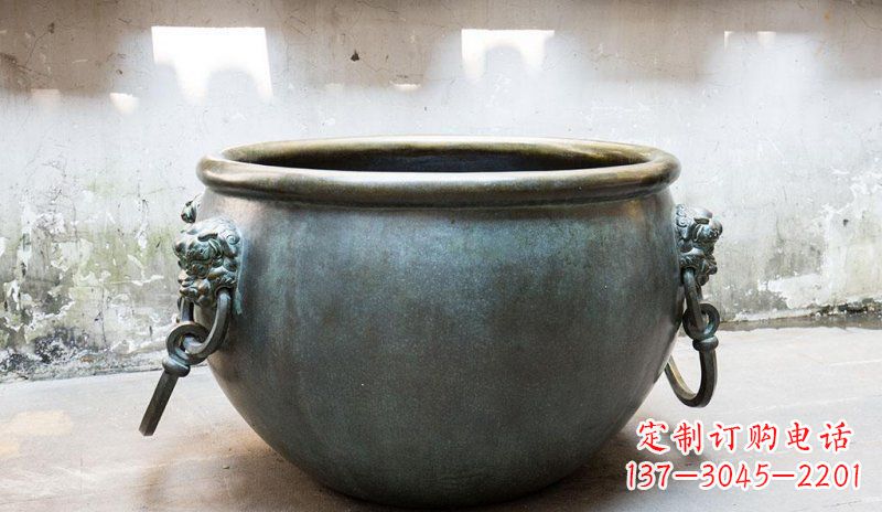 开封精美青铜水缸雕塑,赏心悦目