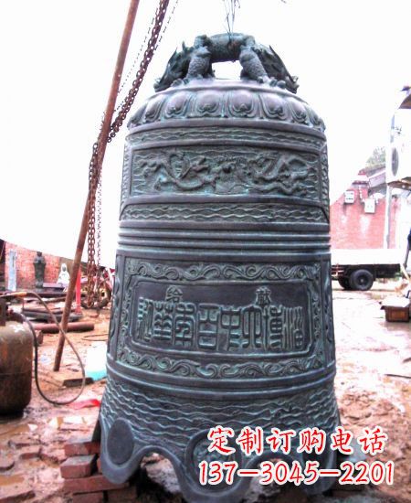 开封精美历久弥新的青铜钟雕塑