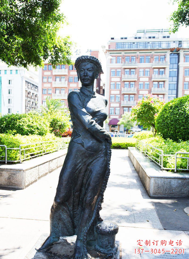 开封民族风情女性青铜雕塑