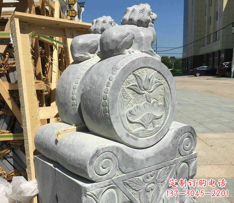 开封中领雕塑:仿古石门墩石雕艺术品