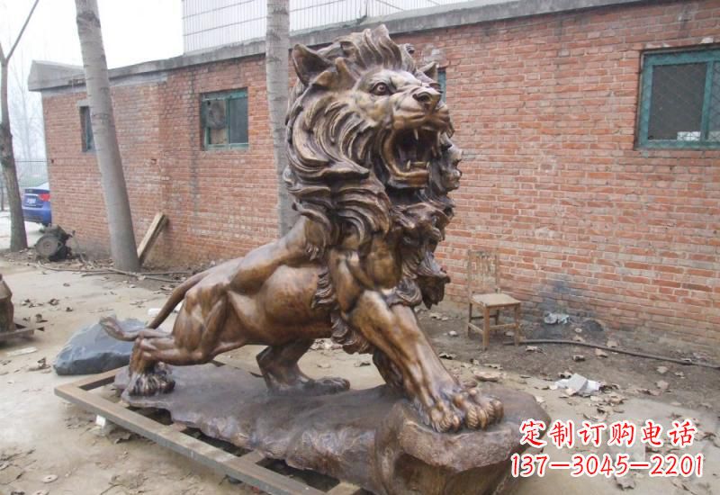 开封高雅华贵的狮子铜雕