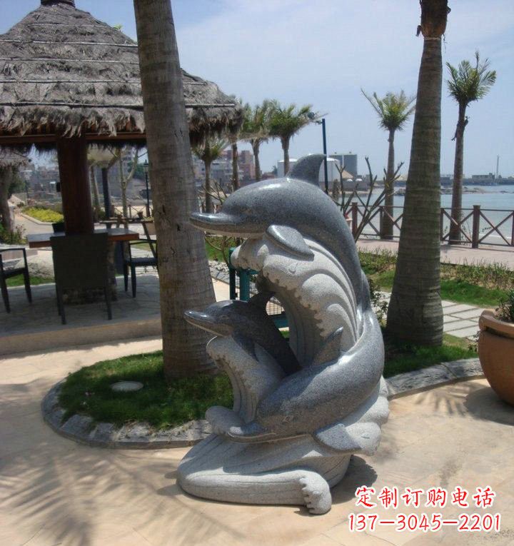 开封海豚雕塑,让海洋之声带给你温暖