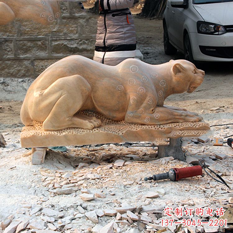 开封中领雕塑:精美雕刻豹雕塑