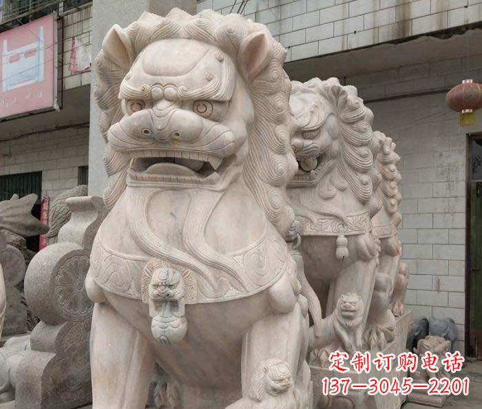 开封寺庙景观晚霞红狮子石雕