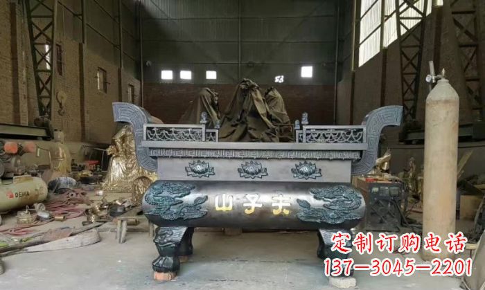 开封寺庙香炉铜雕_2