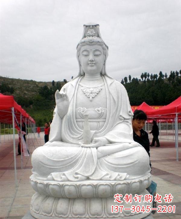 开封寺庙坐式观音雕像