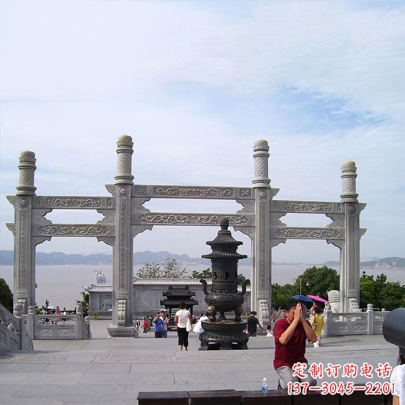 开封寺院冲天式石雕牌坊
