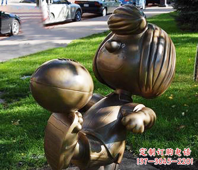 开封踢球的小女孩铜雕