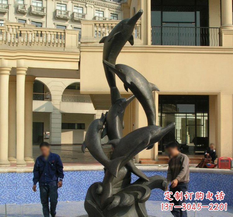 开封跳跃海豚雕塑