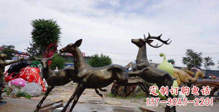 开封跳跃的小鹿铜雕