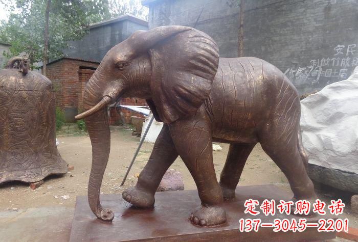 开封铜大象雕塑
