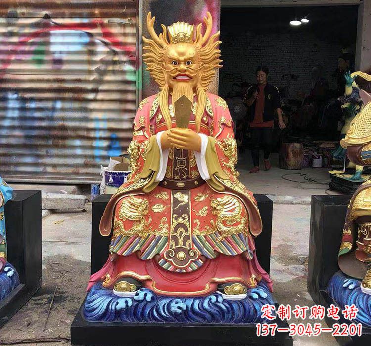 开封铜雕彩绘坐式龙王