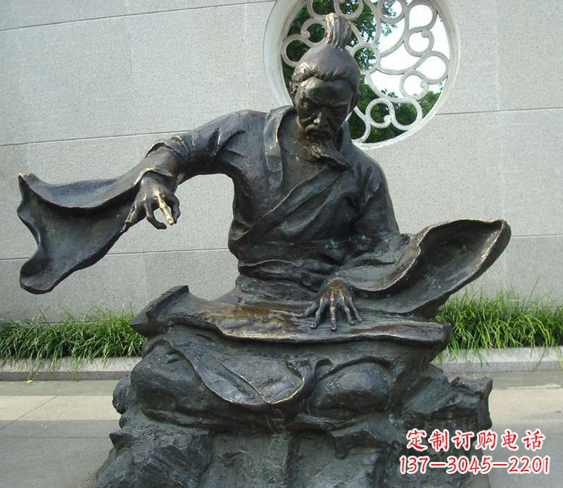 开封铜雕弹钢琴