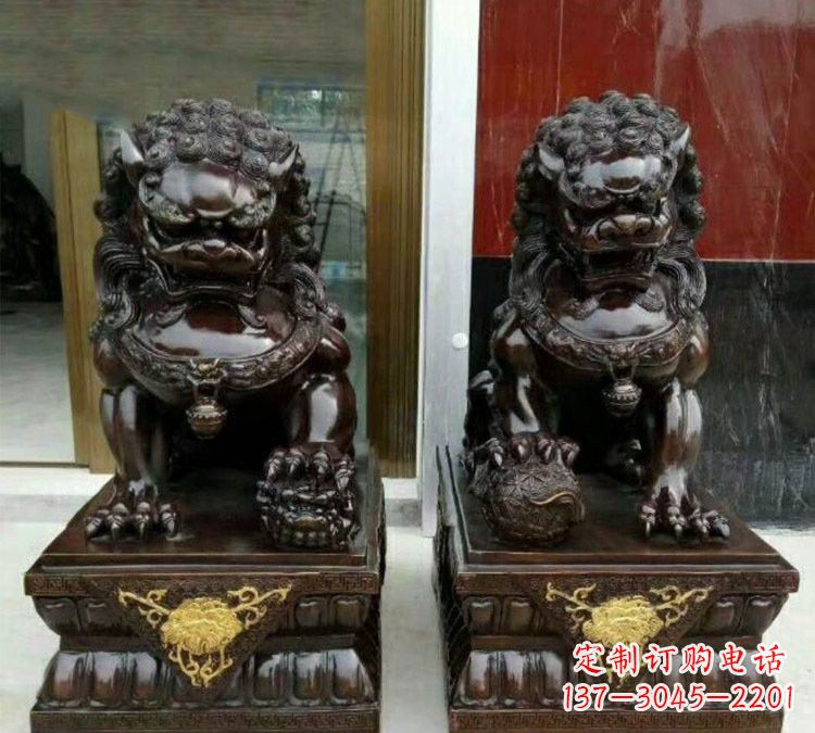 开封铜雕故宫狮子