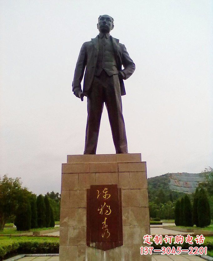 开封铜雕近代名人陈独秀