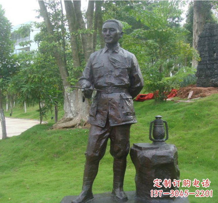 开封铜雕青年时期邓小平