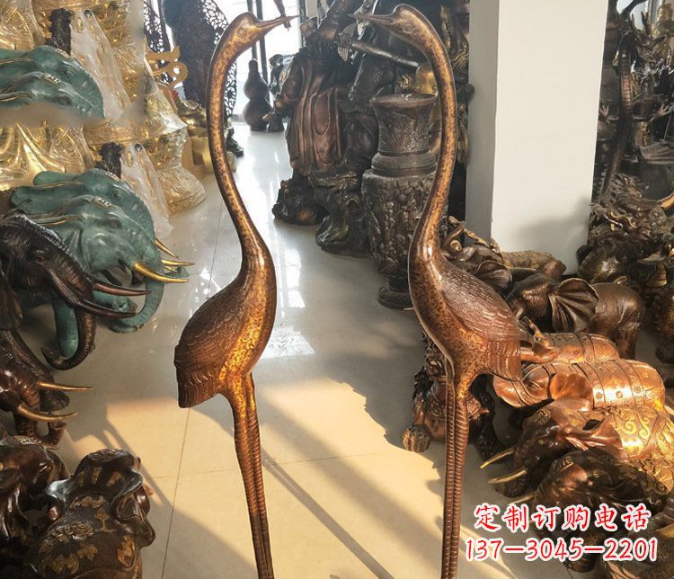开封铜雕仙鹤踩龟雕塑摆件