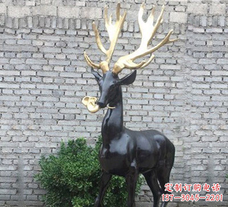 开封铜雕衔灵芝的梅花鹿