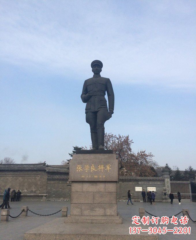 开封铜雕张学良近代名人雕塑
