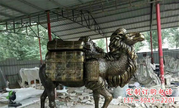 开封拖行李的骆驼动物铜雕 (2)