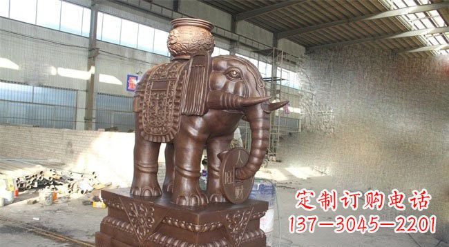 开封驮宝大象铜雕