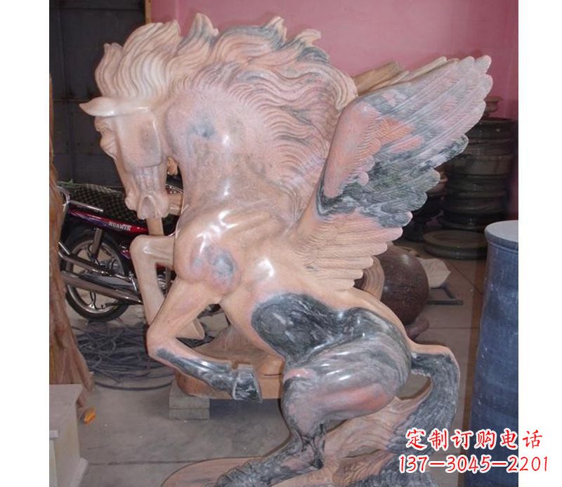 开封晚霞红奔马石雕