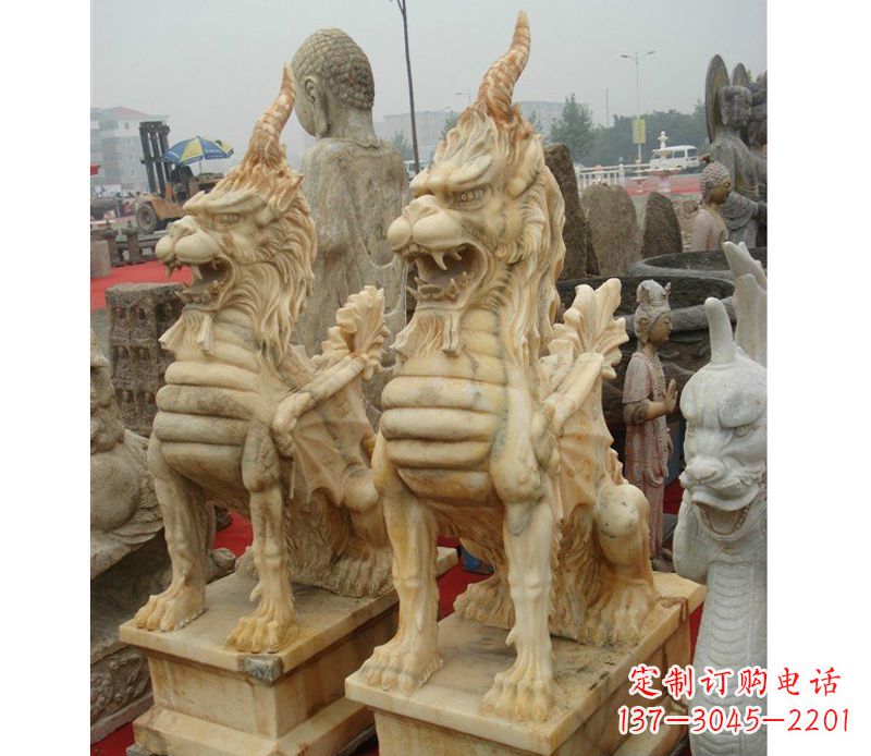 开封晚霞红独角兽雕塑