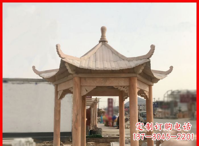 开封晚霞红公园六角石雕凉亭