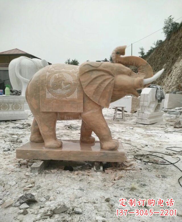 开封晚霞红吉祥如意大象雕塑