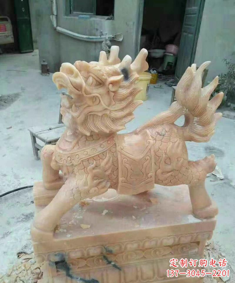 开封晚霞红麒麟雕塑112