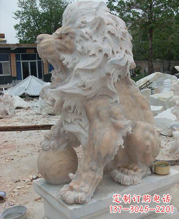 开封晚霞红寺庙门口西洋狮子石雕