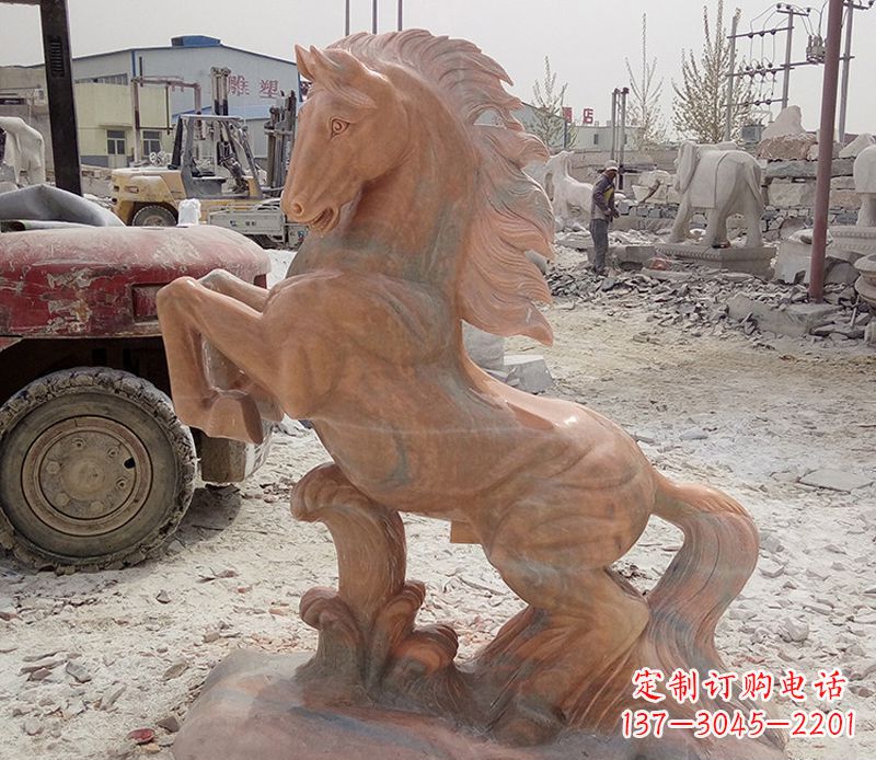 开封晚霞红踏浪奔马石雕