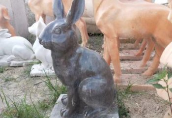 开封青石公园兔子雕塑，实惠的艺术装点