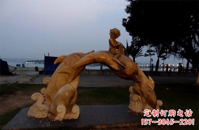 开封西方儿童骑海豚石雕
