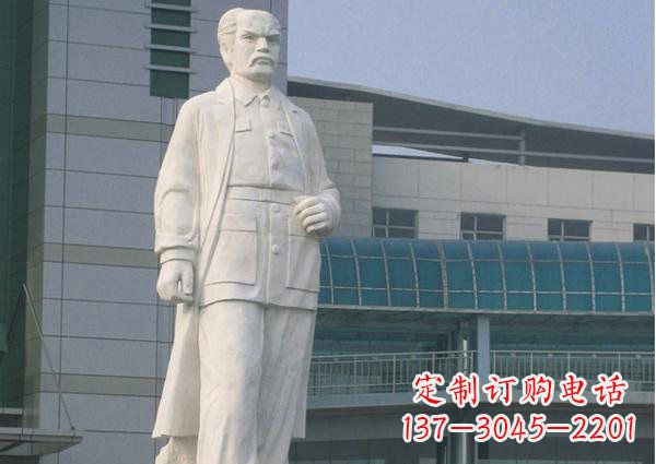 开封西方名人白求恩石雕