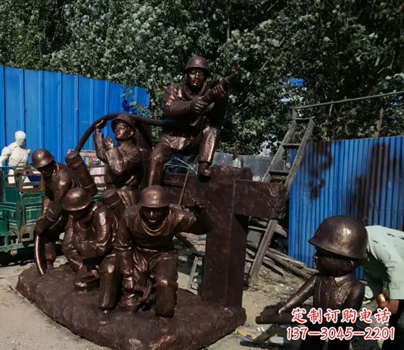 开封消防员灭火景观雕塑