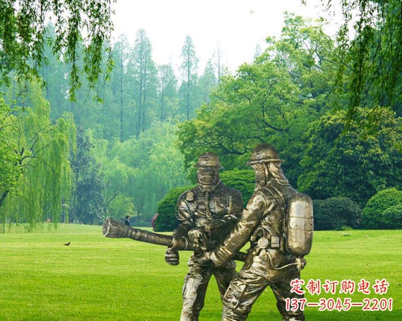 开封消防员灭火铜雕