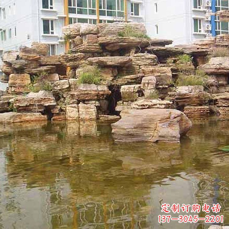 开封小区庭院假山鱼池