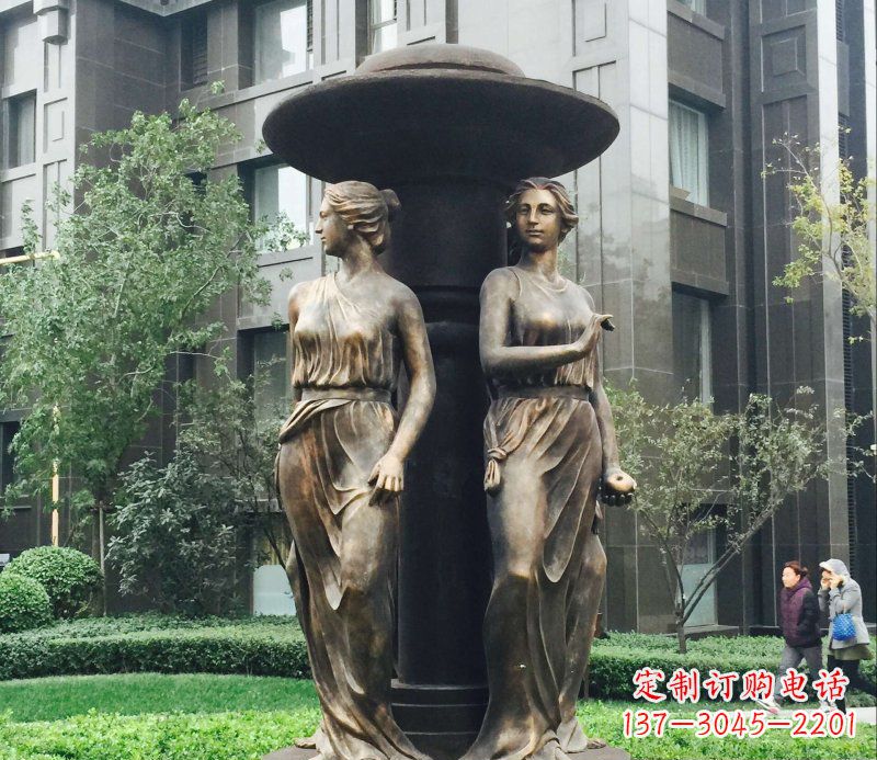 开封小区西方女人人物铜雕
