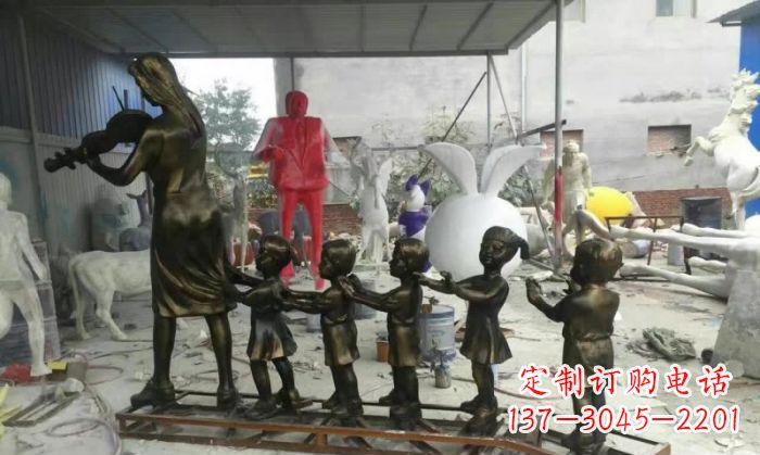 开封校园老师和儿童铜雕
