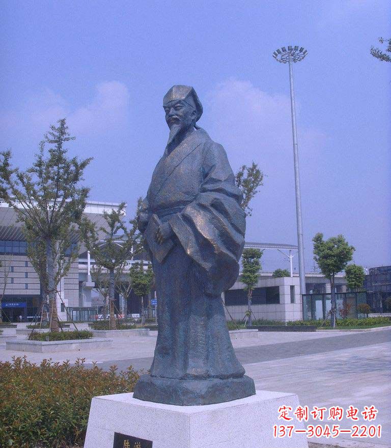 开封校园陆游名人铜雕
