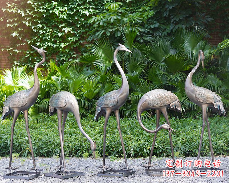 开封写意仙鹤雕塑