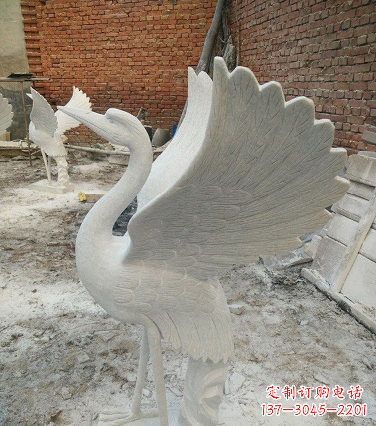 开封展翅丹顶鹤石雕
