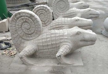 开封园林水池水景鳄鱼砂岩喷水雕塑