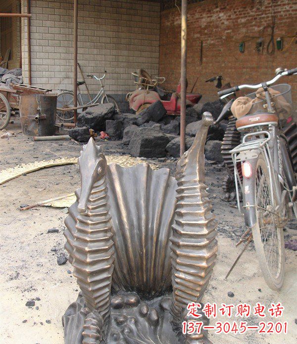 开封铸铜海马小区动物铜雕